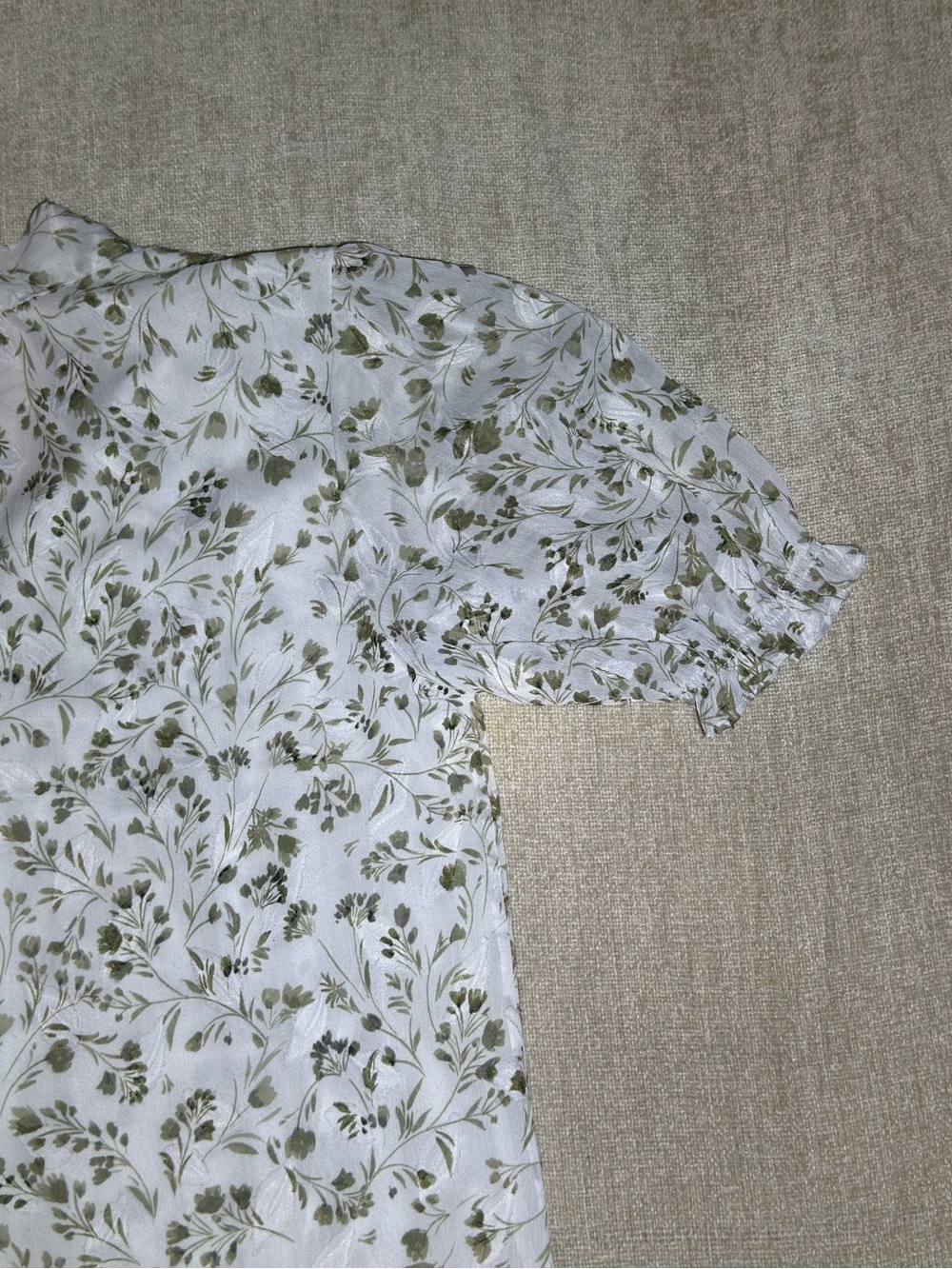 Calvin Klein White Blouse with Olive Floral Print Cottagecore - Picture 13 of 14